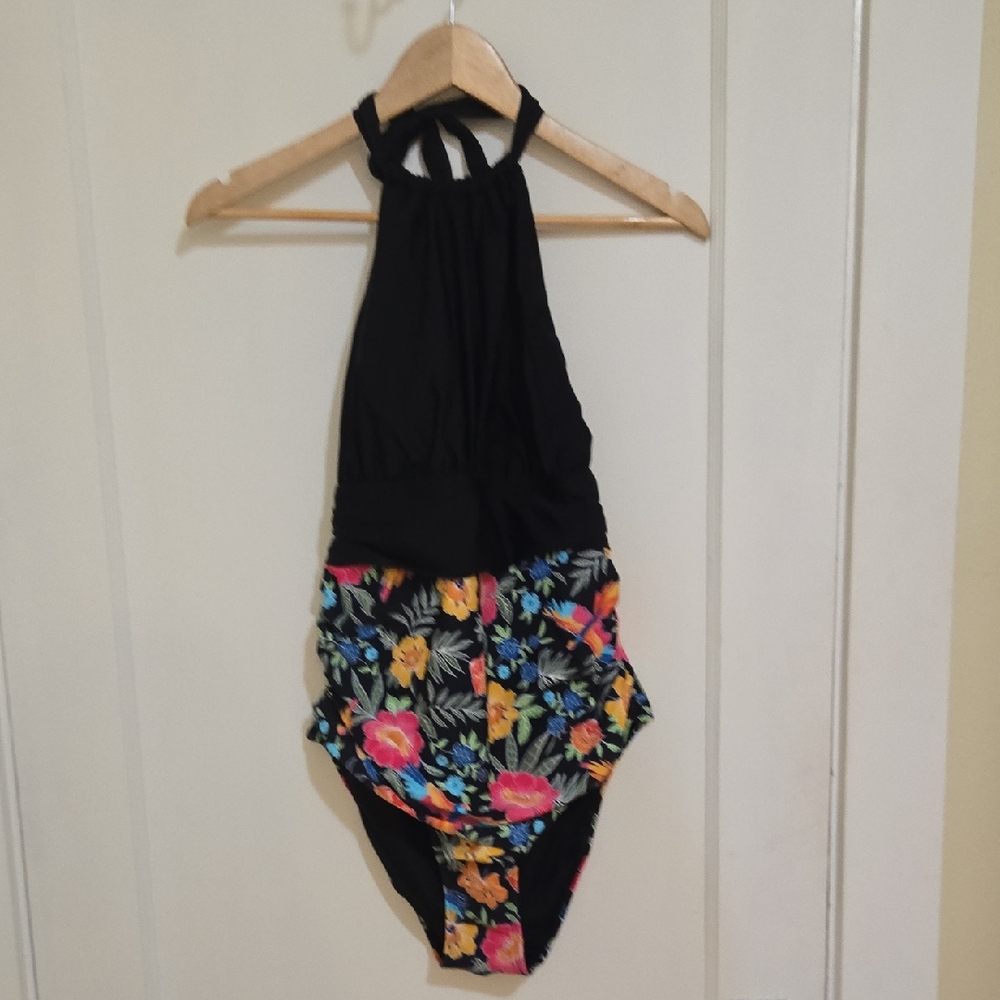 Cupshe Vibrant Floral One-Piece Swimsuit